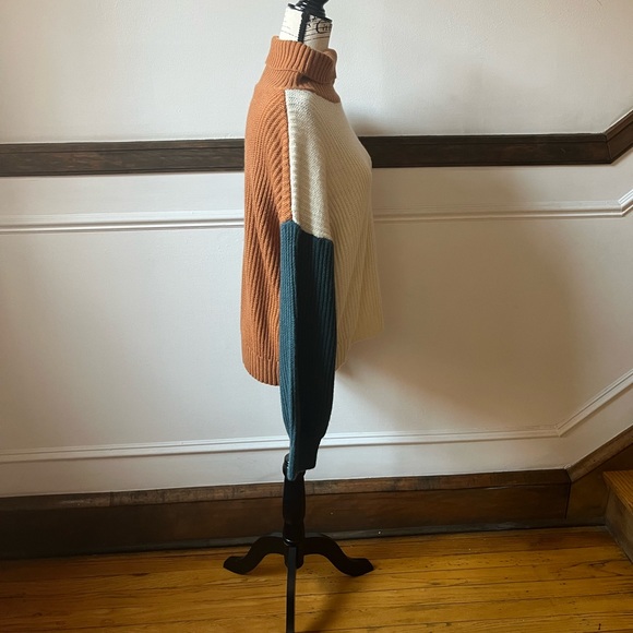 Color Block Oversized Sweater - Picture 3 of 5